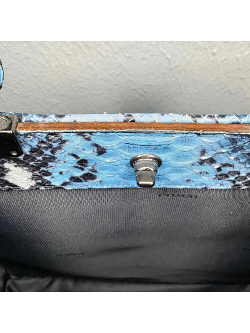 🍒Coach Gramercy Blue Python Embossed 2 way Satchel🍒 - Picture 3 of 6